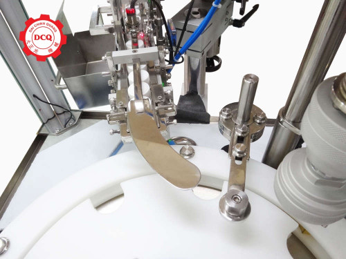 全自動鎖蓋機 / 旋蓋機 (Capping Series)